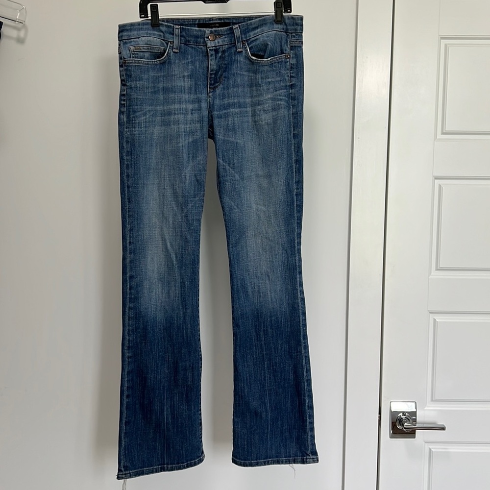 Joe’s Jeans size 31. Style: Socialite